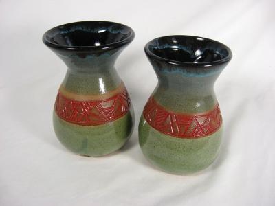 110505.D 110505.E Vases