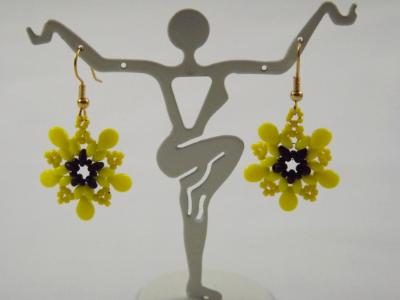 E-120 Yellow & Black Flower Earrings